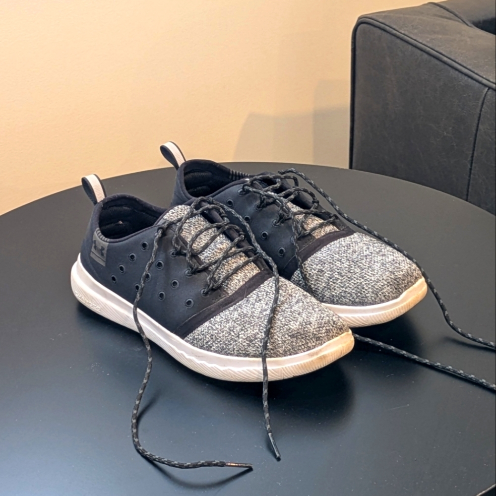 Charged Women's Under Armour Sneakers